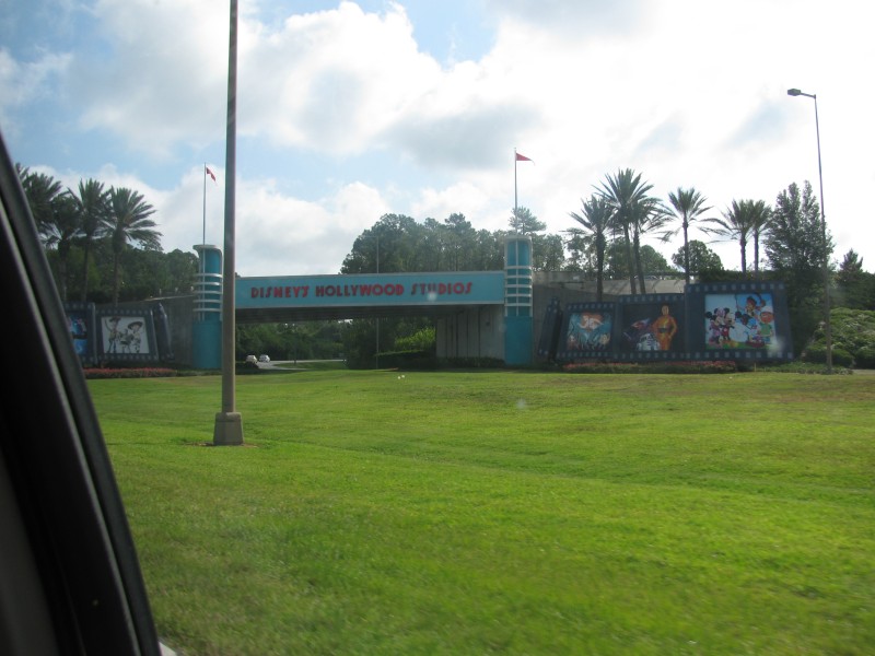 Magic Kingdom 001.jpg